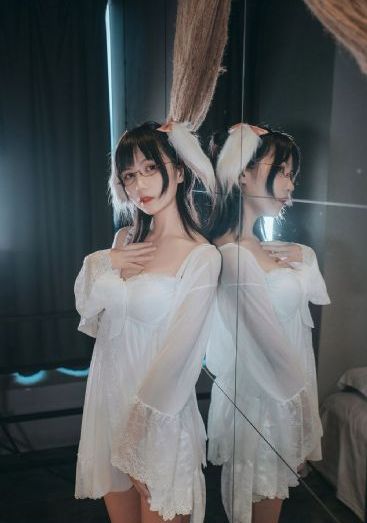 动漫女被黄漫扒衣_BD国语HD高清在线观看